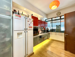 Kew Vale (D16), Terrace #309665321